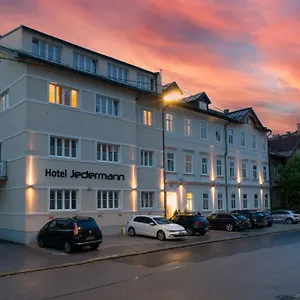https://hotel-jedermann.saalbachhinterglemmhotels.com